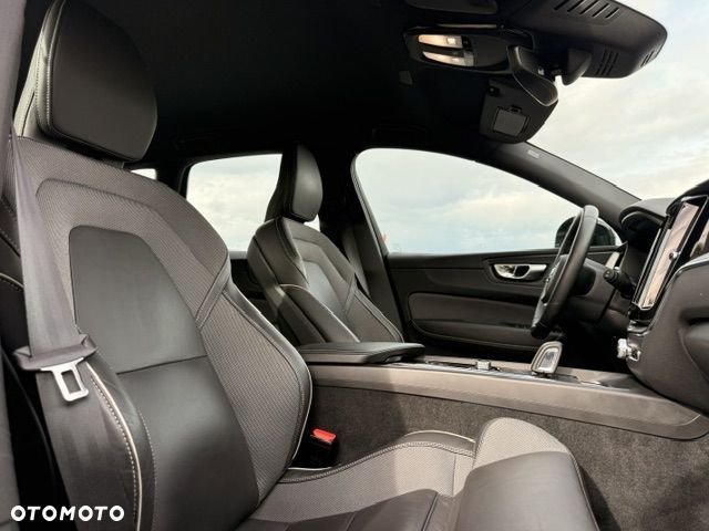 Volvo XC 60 B5 D AWD Geartronic RDesign - 33