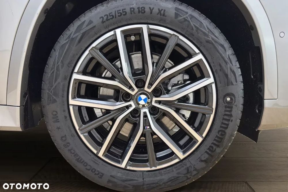 BMW X1 sDrive20i mHEV - 18