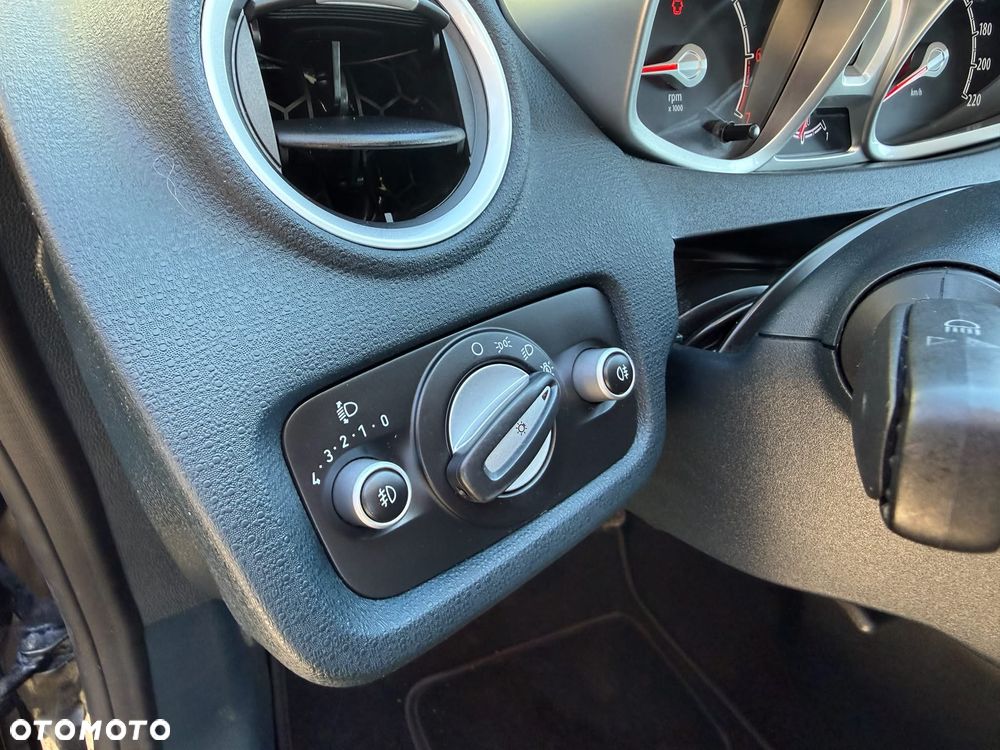 Ford Fiesta 1.25 Titanium EU5 - 12