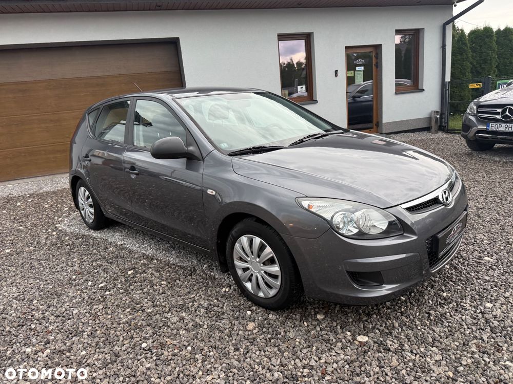Hyundai i30 1.4 Base + - 20