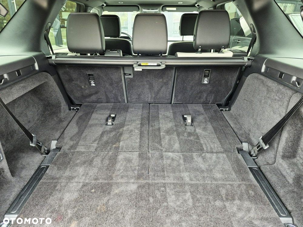 Land Rover Discovery 3.0 D250 mHEV R-Dynamic S - 41
