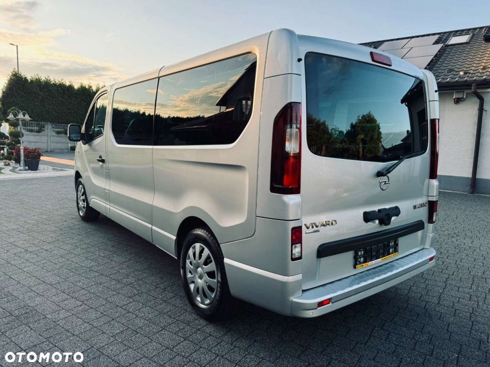 Opel Vivaro - 34