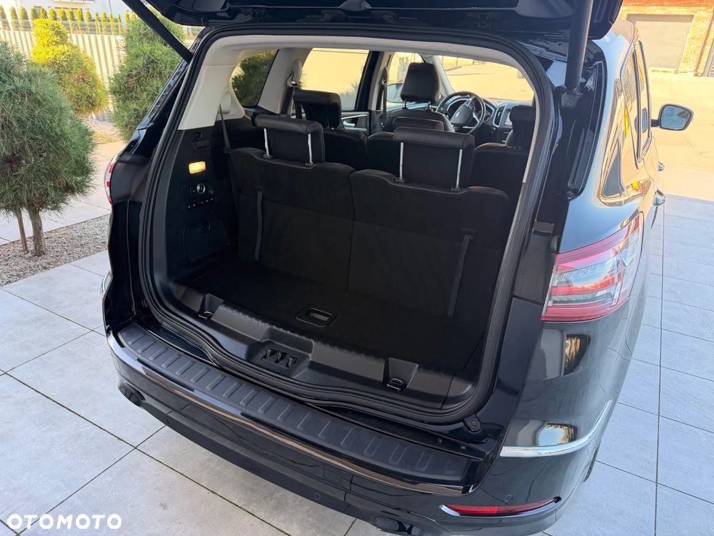 Ford S-Max - 23