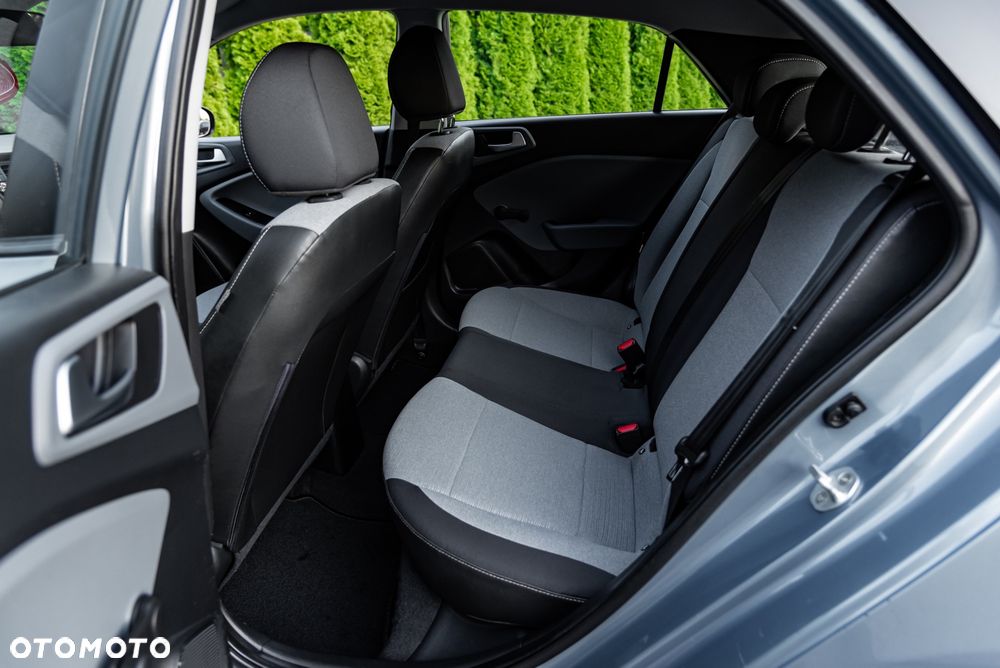 Hyundai i20 - 21
