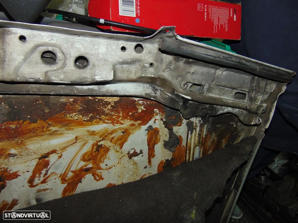 Mercedes W201/190 Capot - 8