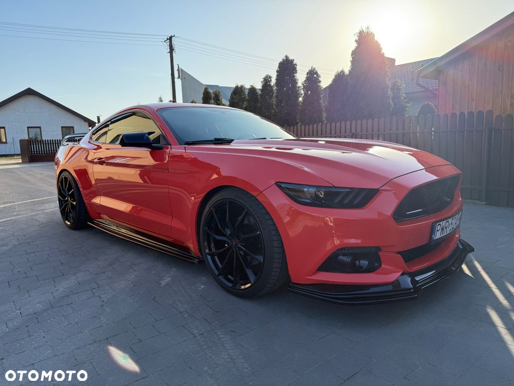 Ford Mustang - 4