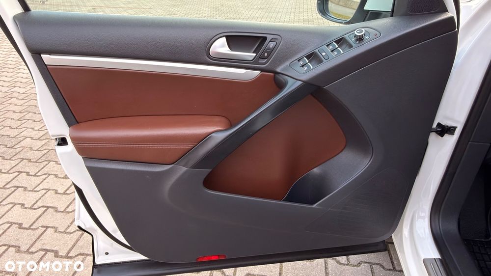 Volkswagen Tiguan 2.0 TDI 4Mot Perfectline R-Style DSG - 34