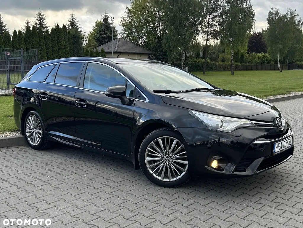 Toyota Avensis - 10