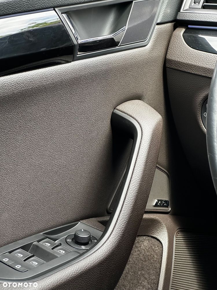 Skoda Superb 2.0 TDI 4x4 L&K DSG - 17