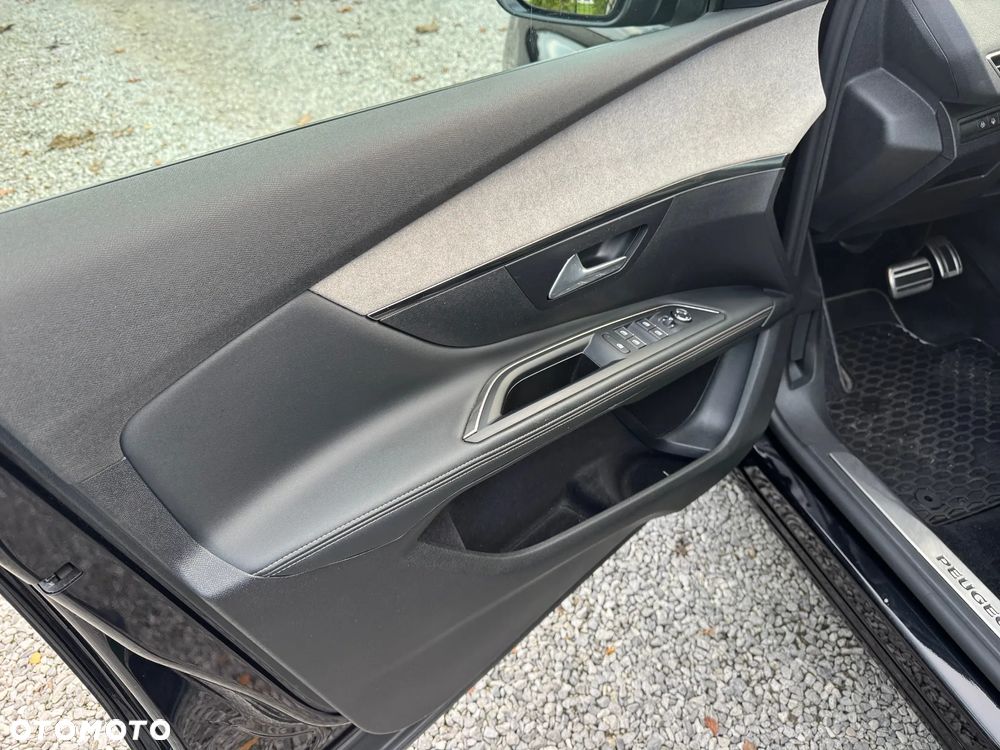 Peugeot 5008 BlueHDi 130 EAT8 GT - 18