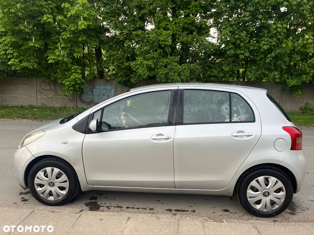 Toyota Yaris 1.3 VVT-i Luna - 2