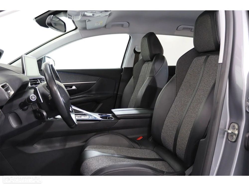 Peugeot 3008 1.2 PureTech Allure EAT8 - 5
