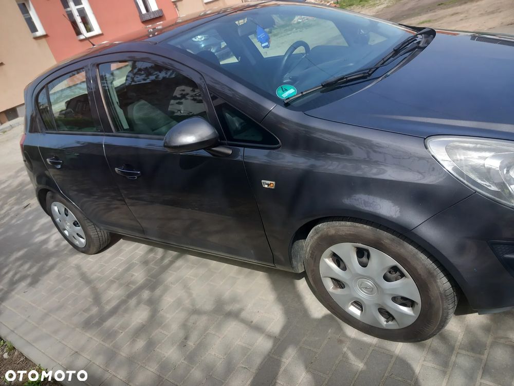 Opel Corsa 1.2 16V Cosmo - 3