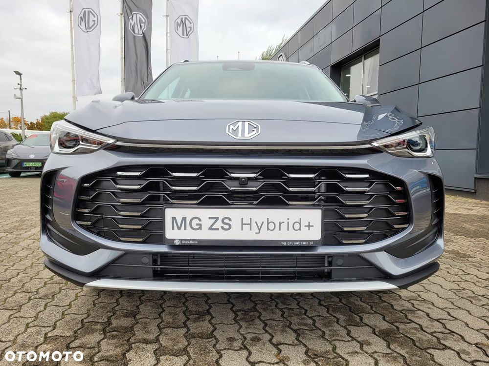 MG ZS Hybrid+ - 8
