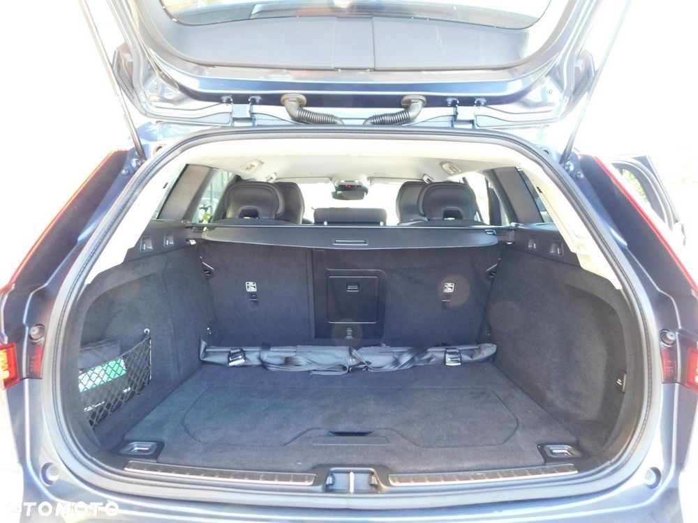 Volvo V60 B3 B Essential - 12