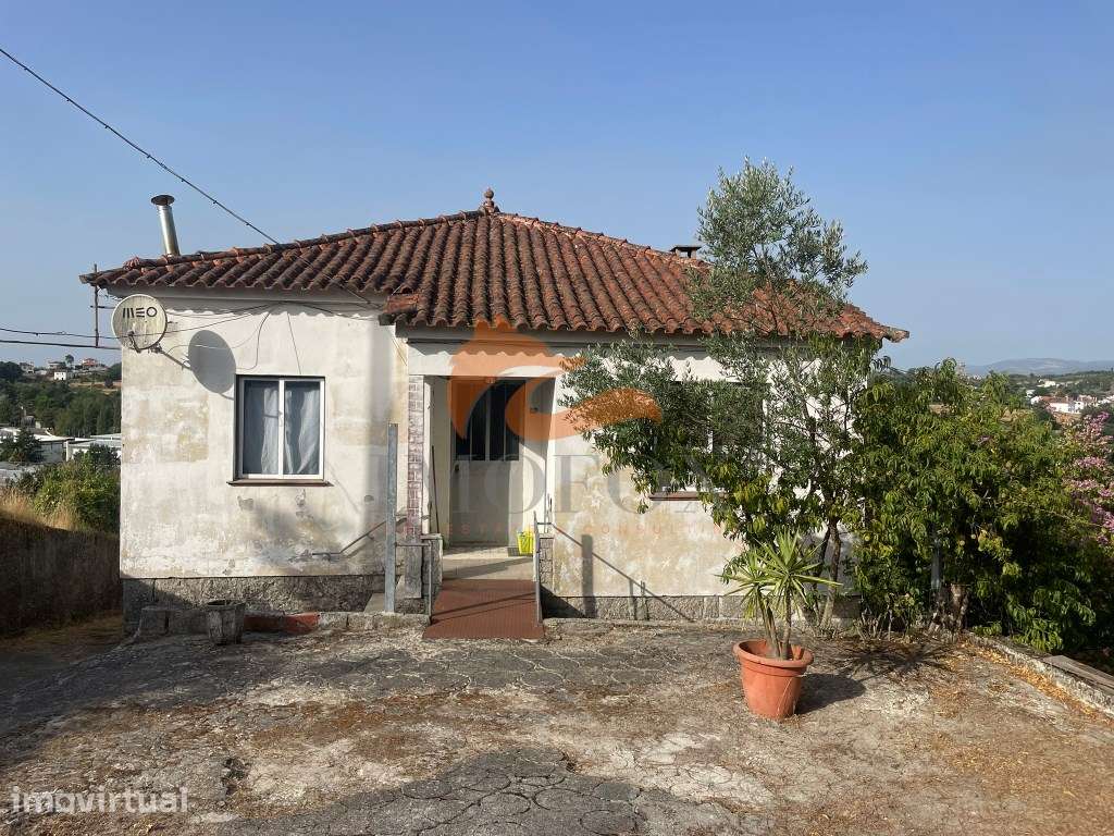Quinta da Lameira com casa de habitação e terreno em Oliveira do Ho... - Grande imagem: 2/34