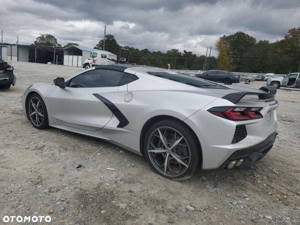 Chevrolet Corvette - 11
