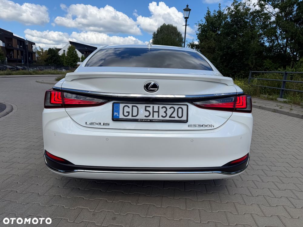 Lexus ES 300h Prestige - 3