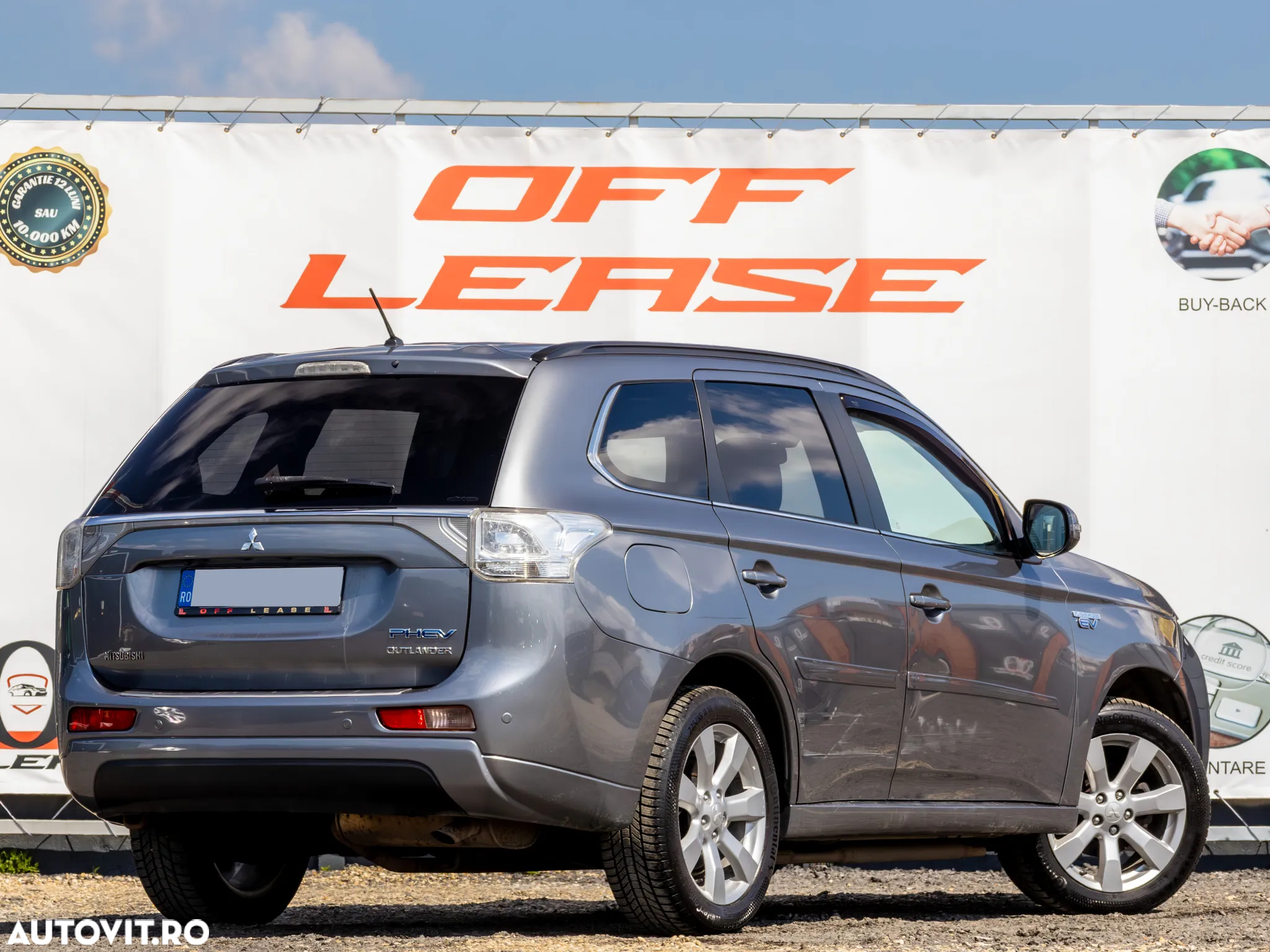 Mitsubishi Outlander 2.0 4WD Plug-In Hybrid - 4
