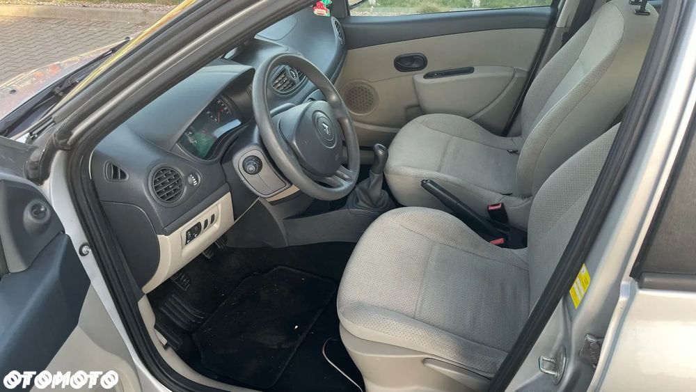 Renault Clio 1.2 16V 75 Dynamique - 13