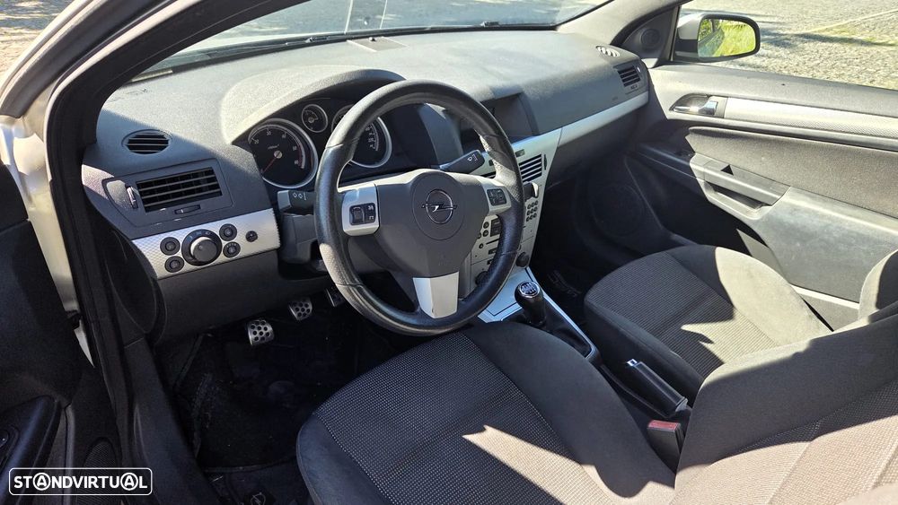 Opel Astra GTC 1.3 CDTI - 3