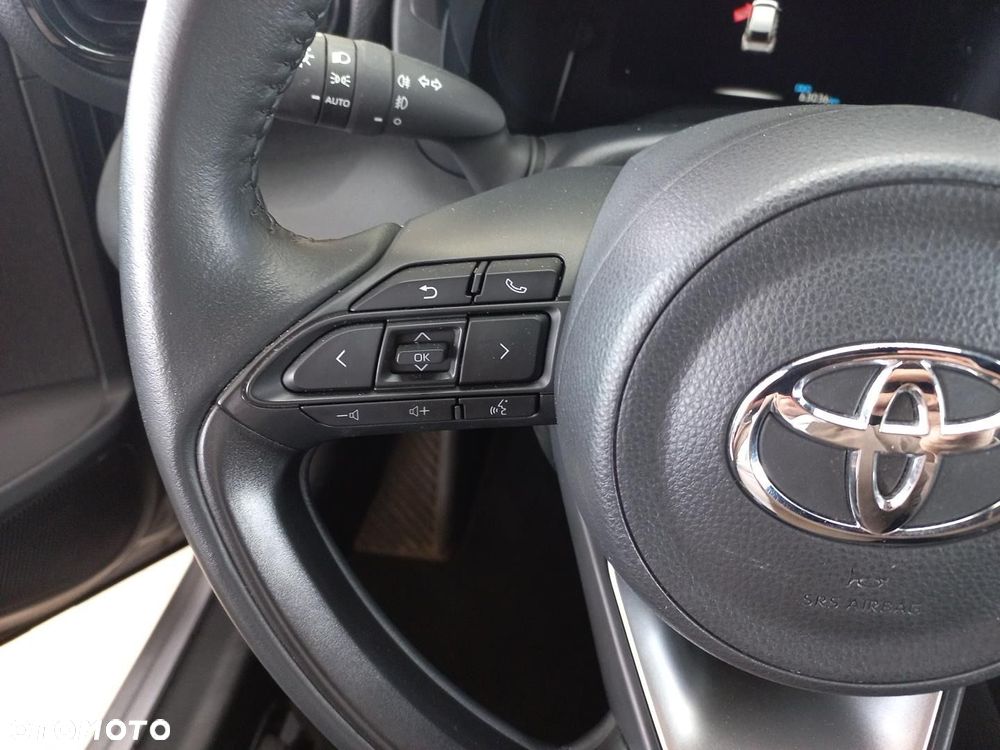 Toyota Yaris Cross Hybrid 1.5 Comfort 4x4 - 19
