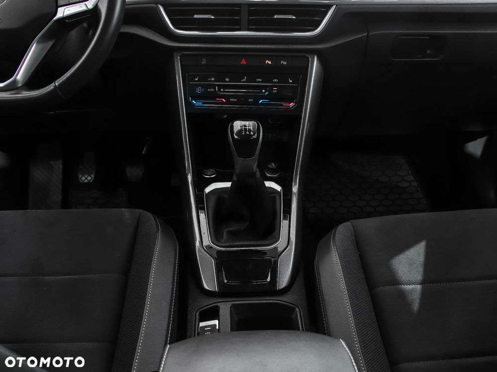 Volkswagen T-Roc 1.5 TSI Style - 17