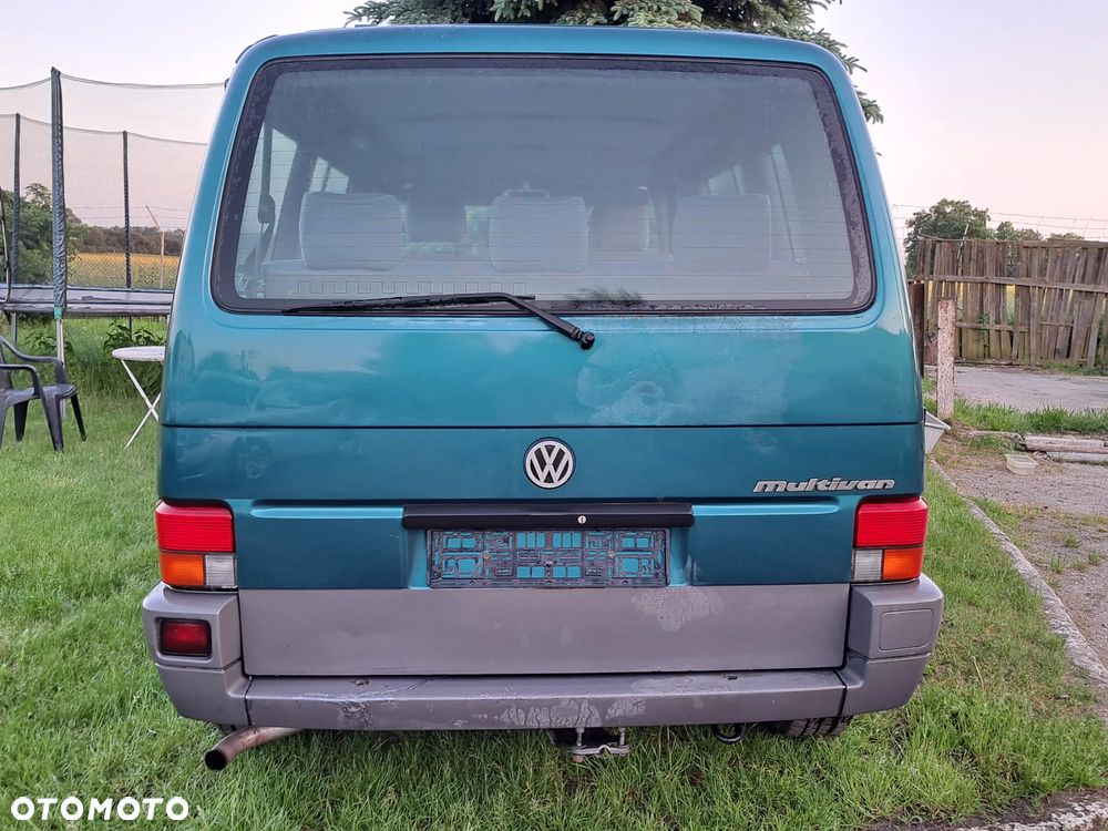 Volkswagen Multivan - 11