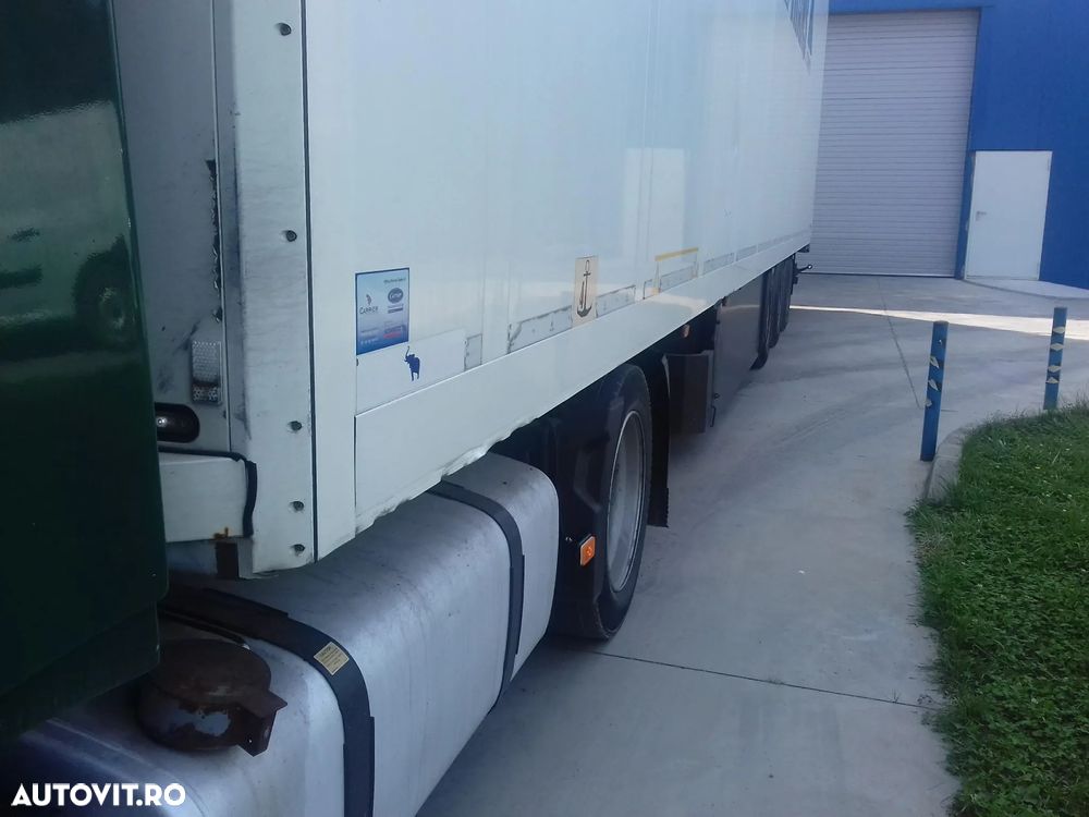 Schmitz Cargobull FRIGO MEGA si TRANSPORT CONFECTII PE UMERASE - 2