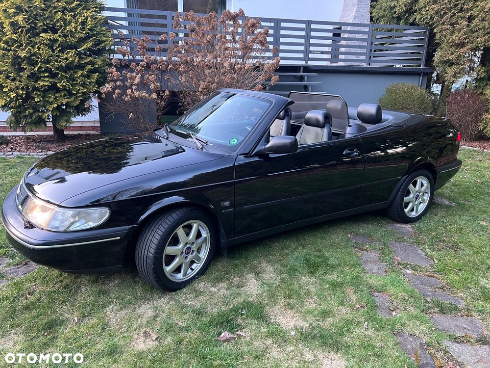 Saab 900 - 18