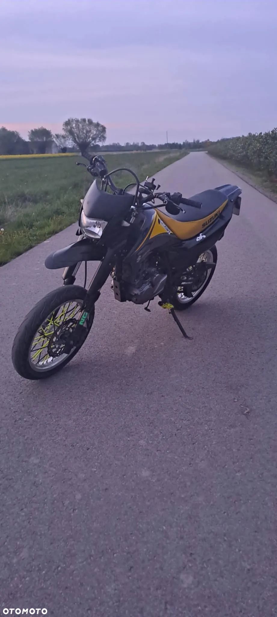 Suzuki DR