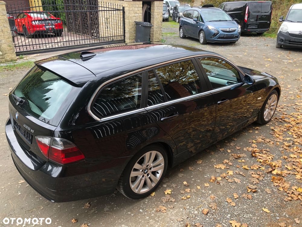BMW Seria 3 325xi Touring - 6