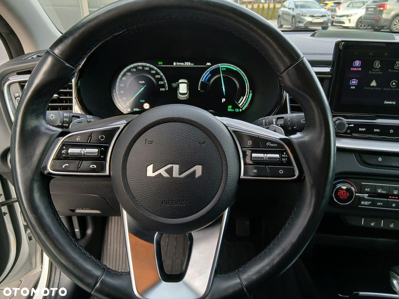 Kia XCeed - 25