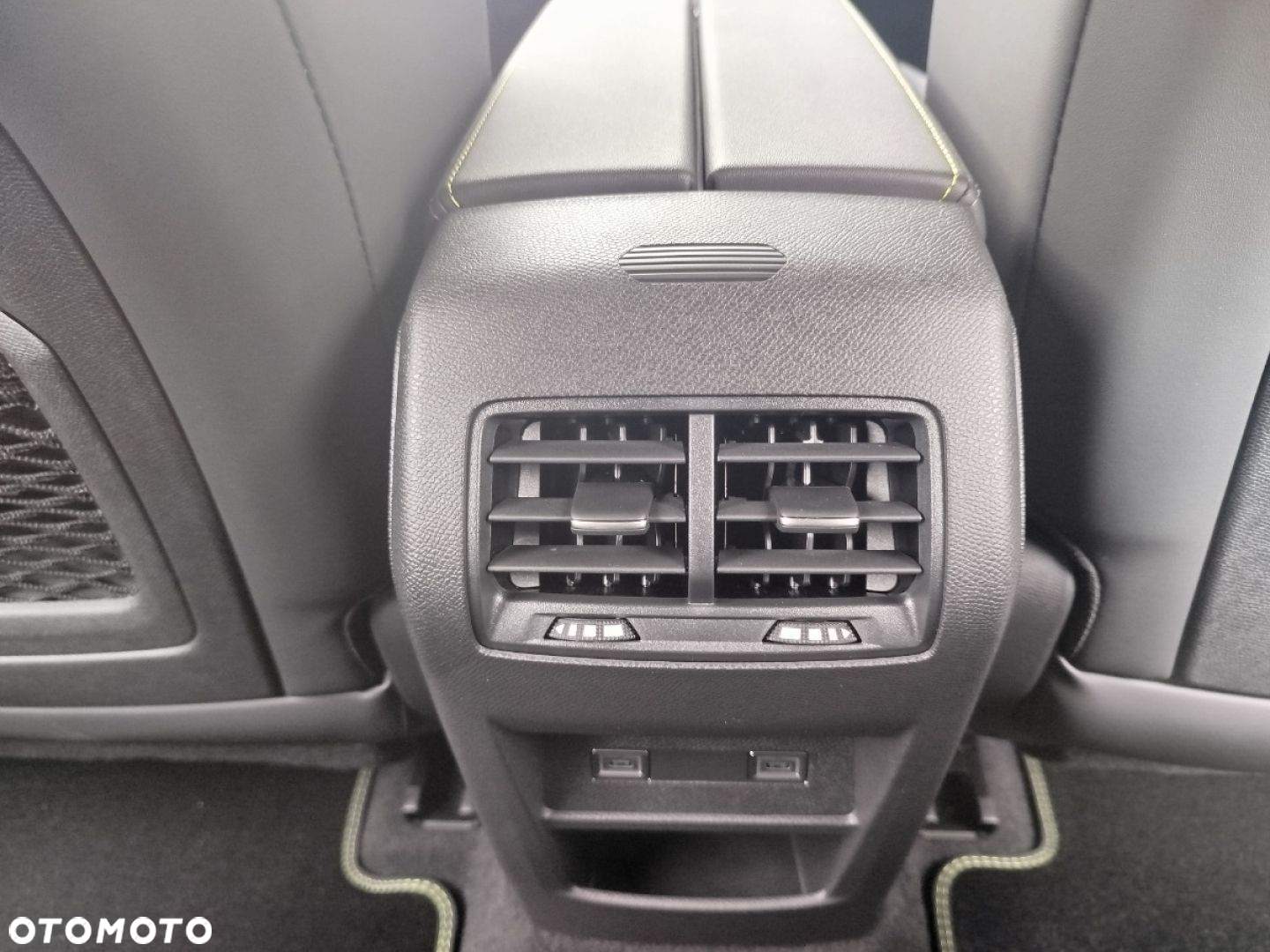 Peugeot 408 - 22