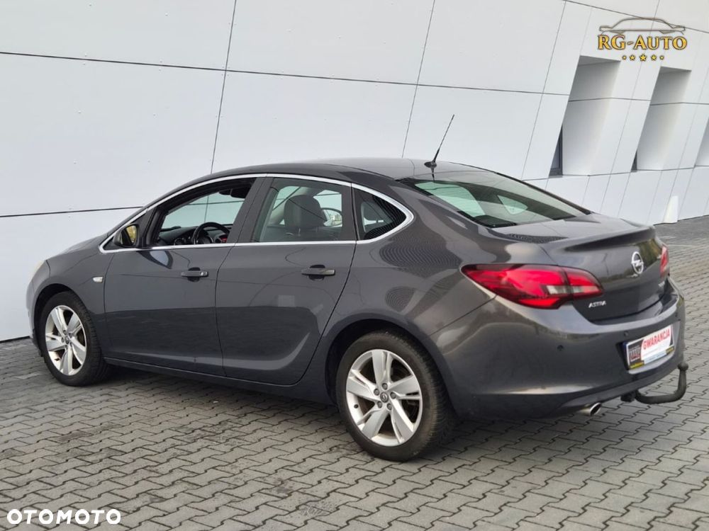 Opel Astra - 10
