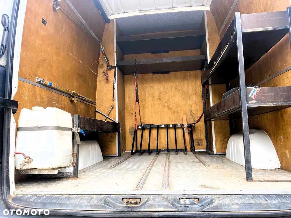 Volkswagen CRAFTER 2,0 TDI 6 osób + 2 motocykle - 5