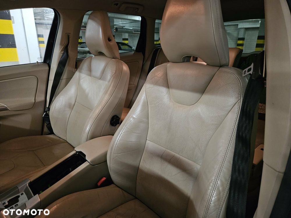 Volvo XC 60 3.2 AWD Momentum - 7