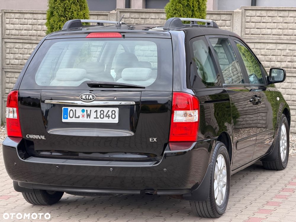 Kia Carnival 2.9 CRDi Tour - 4