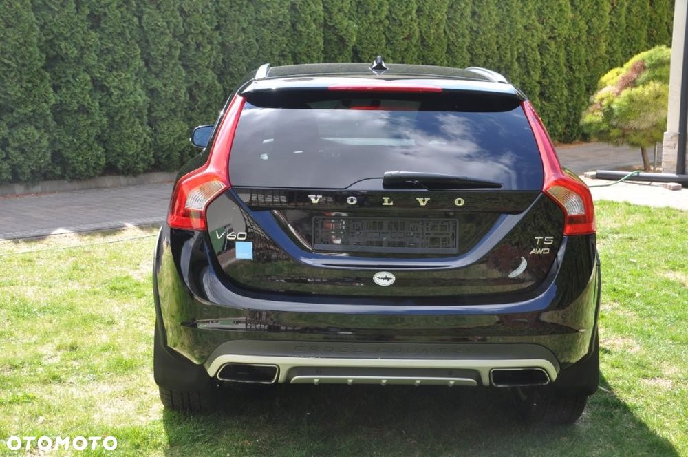 Volvo V60 Cross Country T5 AWD Summum - 6