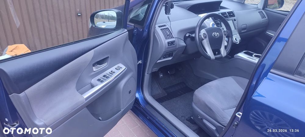 Toyota Prius+ (Hybrid) - 31