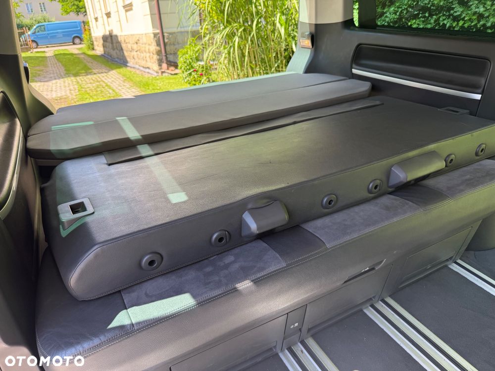 Volkswagen Multivan - 28