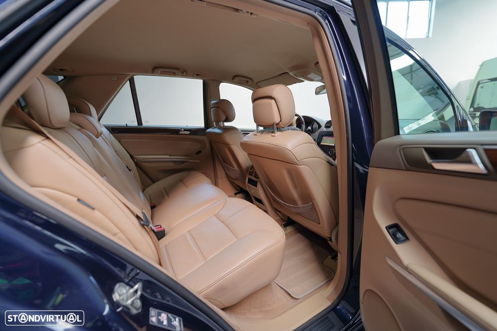 Mercedes-Benz ML 350 CDI BlueEfficiency - 11