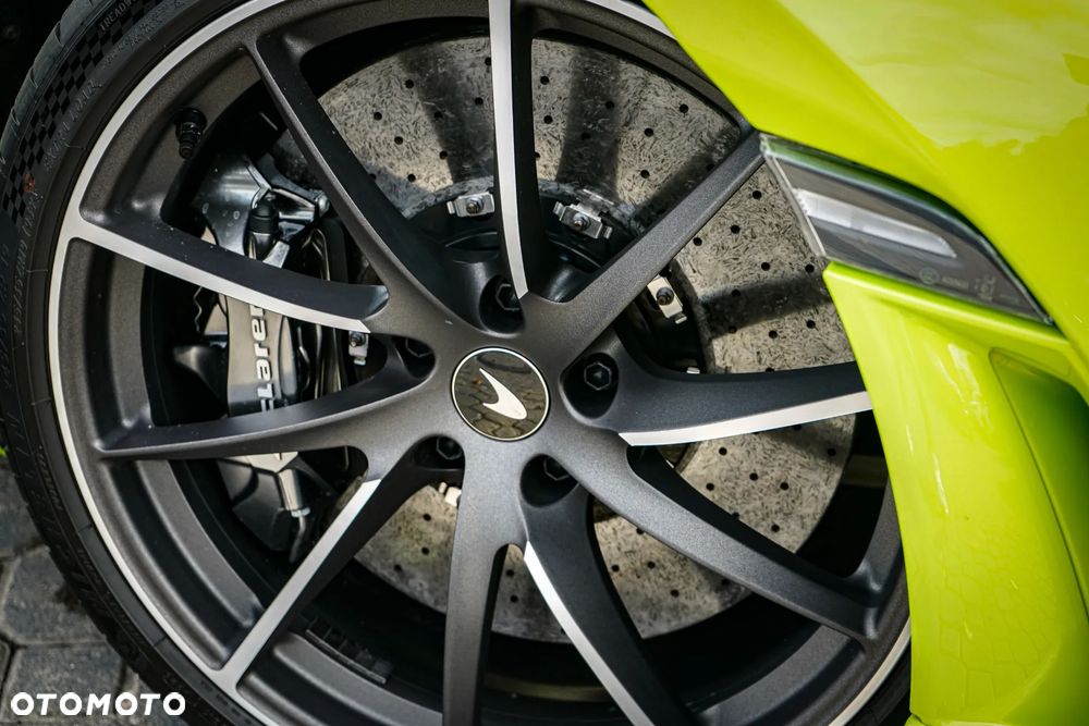 McLaren 720S Coupe - 14