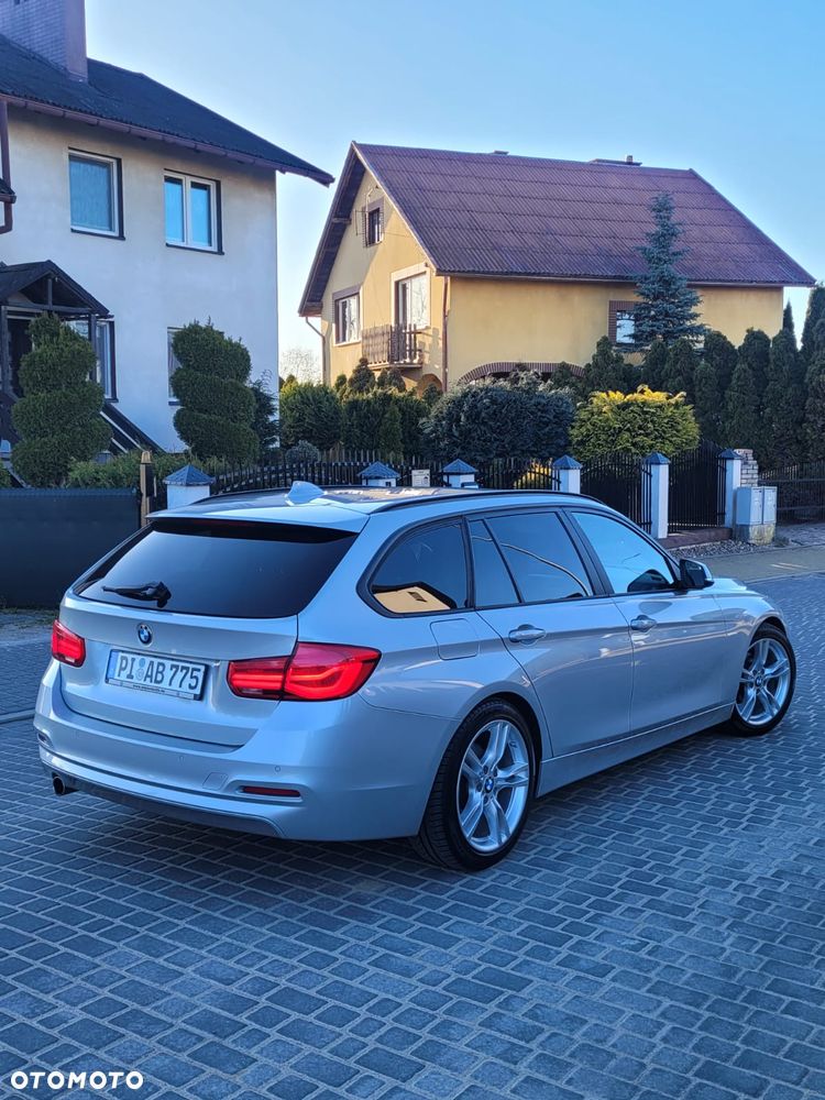 BMW Seria 3 318d Sport Line - 3