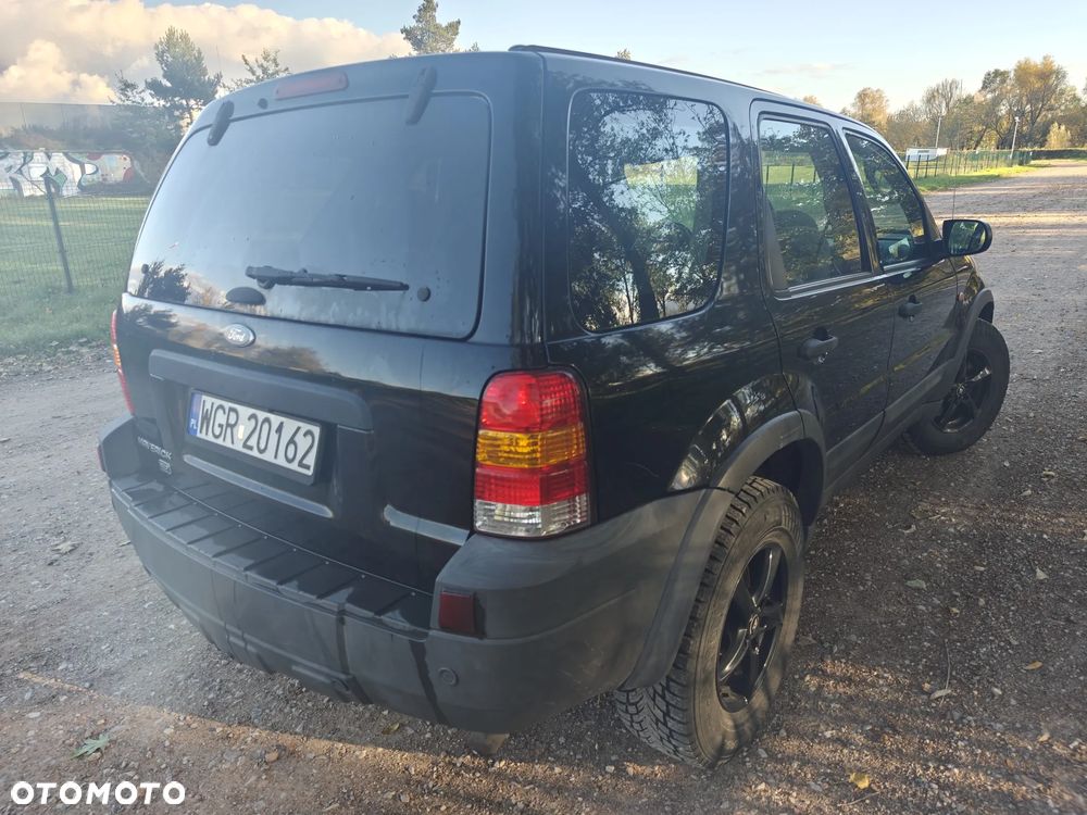 Ford Maverick 3.0 V6 Limited - 5