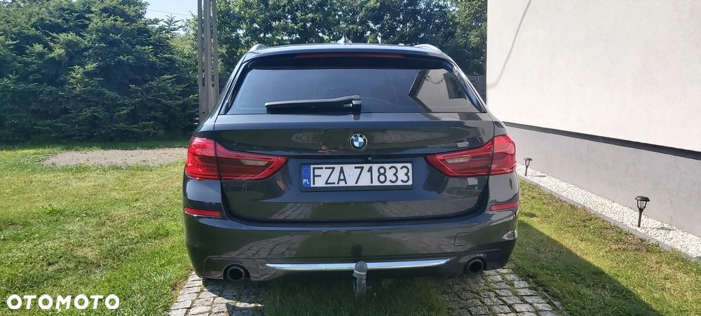 BMW Seria 5 520d Luxury Line - 11