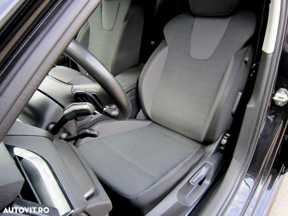 Skoda Octavia 2.0 TDI DSG Ambition - 7