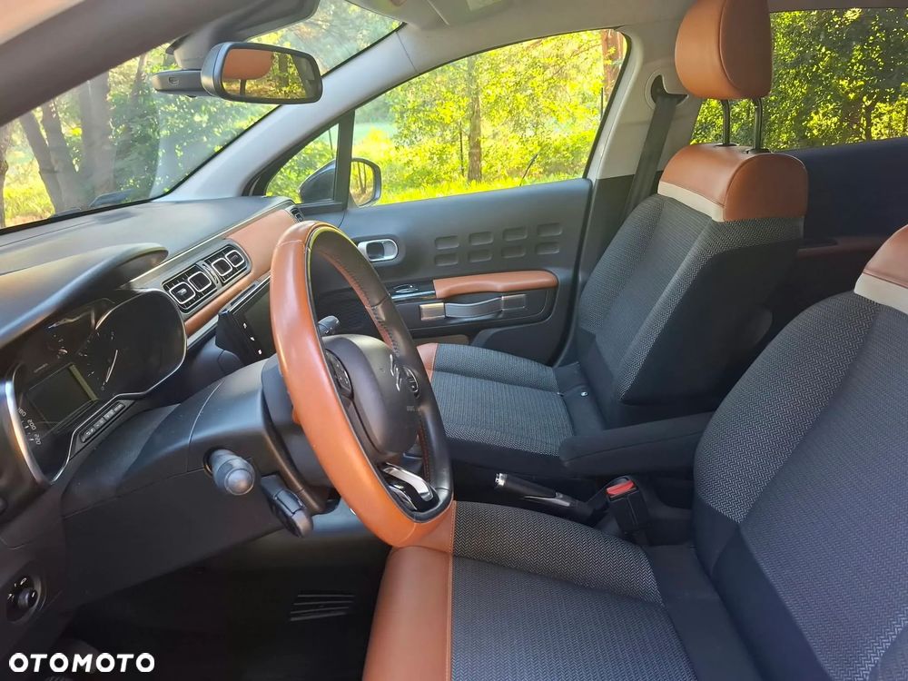 Citroën C3 1.2 PureTech Shine S&S - 8