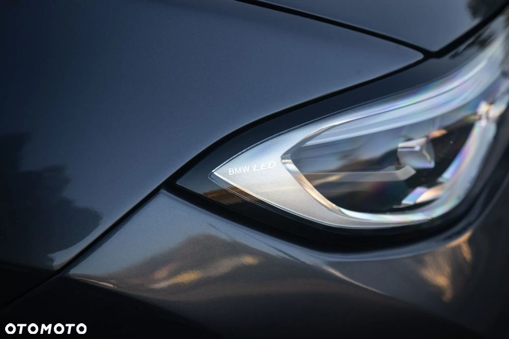 BMW Seria 3 330i xDrive Sport Line - 7