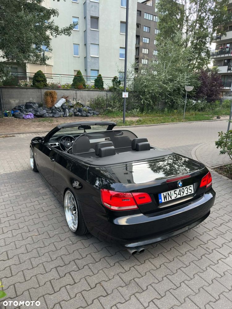 BMW Seria 3 330i - 17